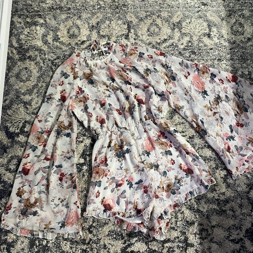 Shein Floral Print Backless Flowy Romper